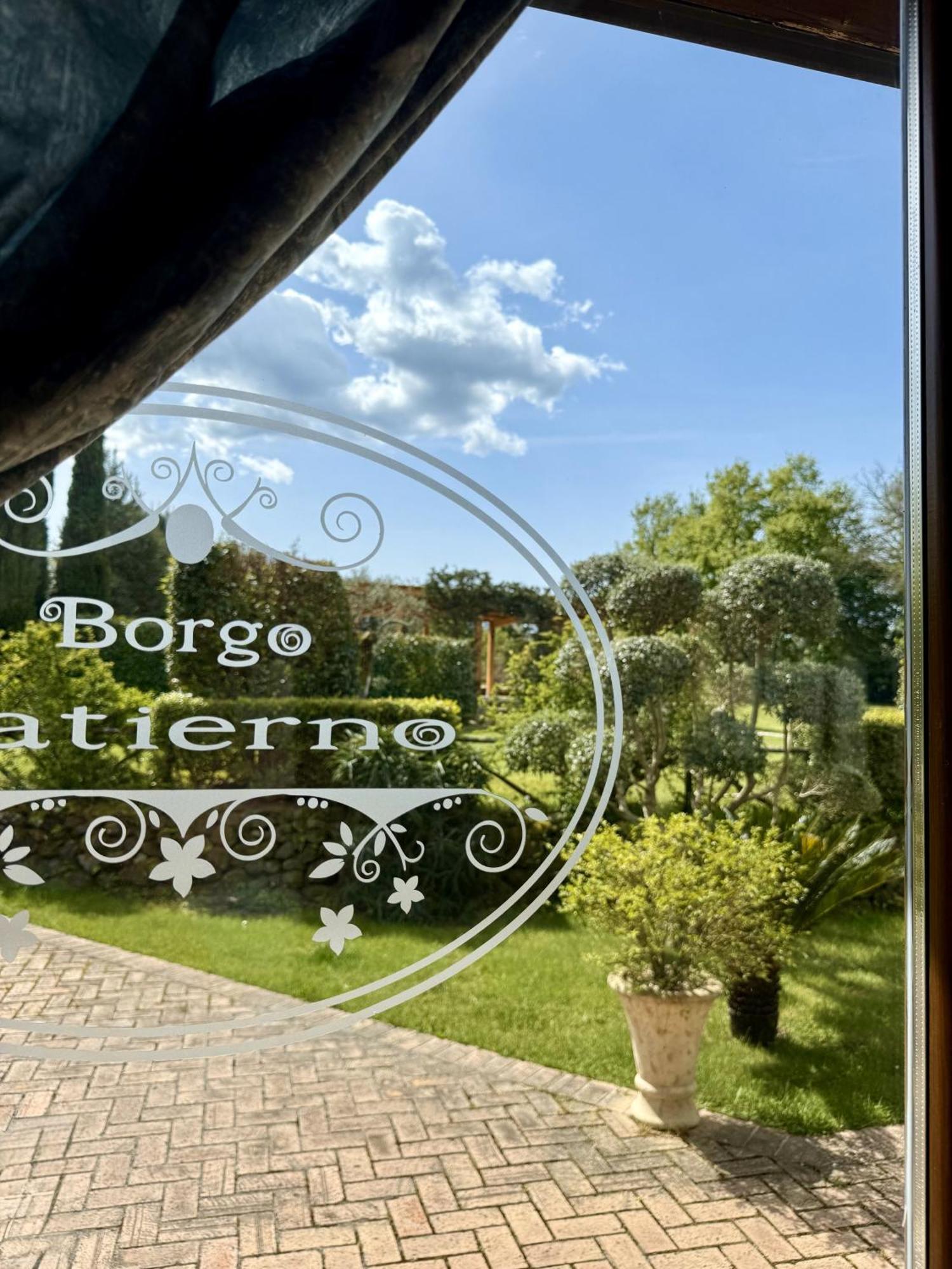 Borgo Patierno Guest House Conca della Campania Bagian luar foto