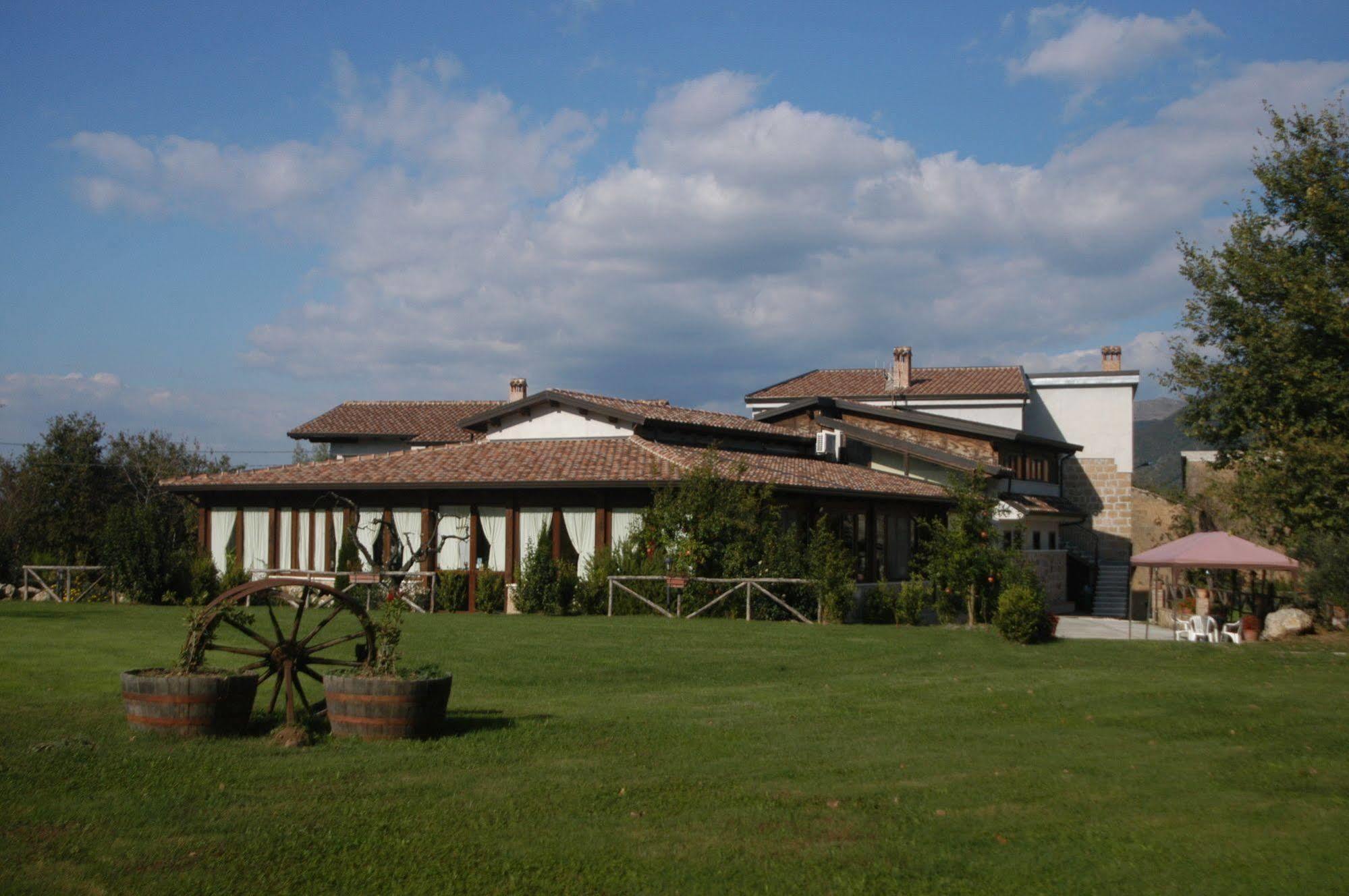 Borgo Patierno Guest House Conca della Campania Bagian luar foto