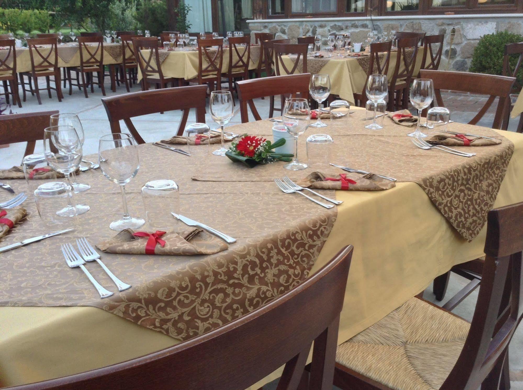 Borgo Patierno Guest House Conca della Campania Bagian luar foto